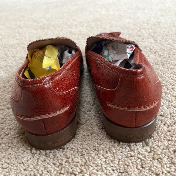 J.Crew mens 10.5 Biella crackled leather loafers in warm serpia. main image 5